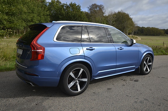 Volvo XC90 3 of 30