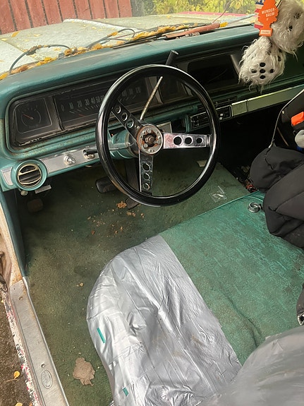 Chevrolet Impala 5 of 6