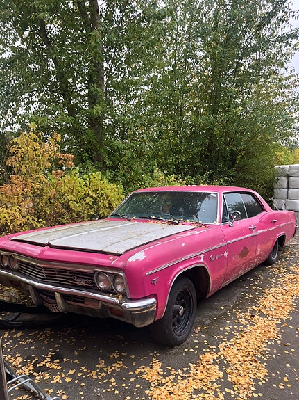 Chevrolet Impala 2 of 6