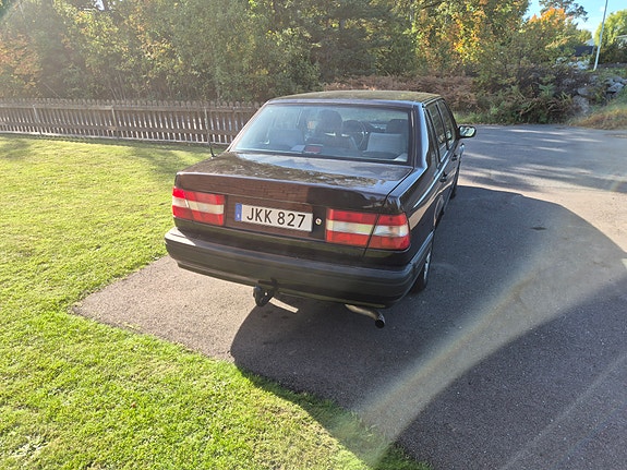 Volvo 940 2 of 3
