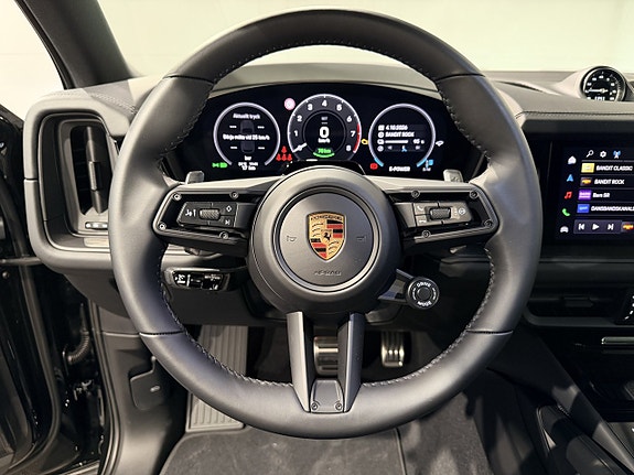 Porsche Cayenne S 20 of 27
