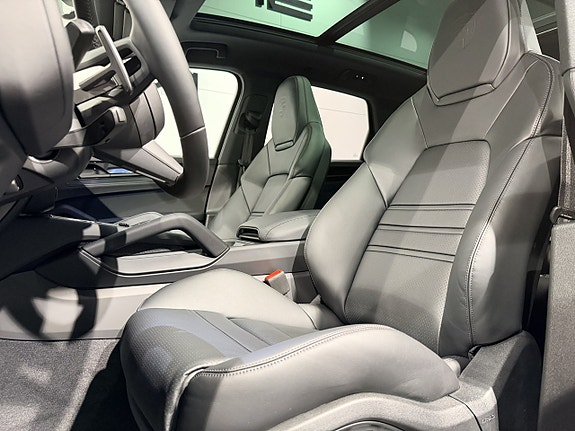 Porsche Cayenne S 19 of 27
