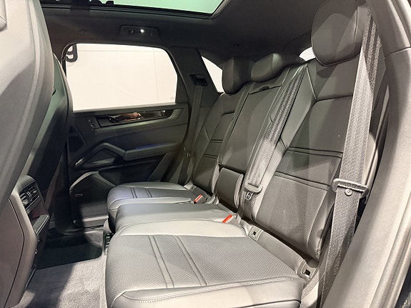 Porsche Cayenne S 25 of 27