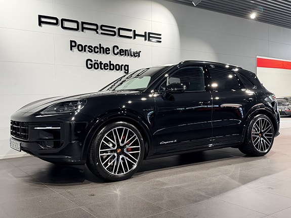 Porsche Cayenne S 8 of 27