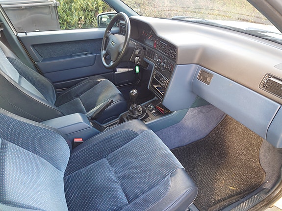 Volvo 850 2 of 5