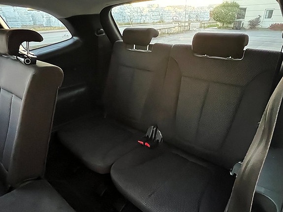Hyundai Santa Fe 13 of 19