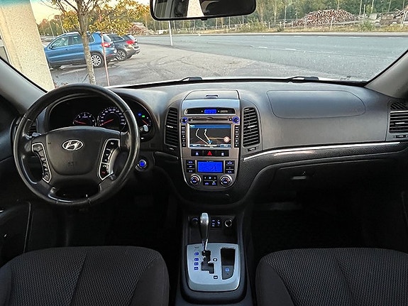 Hyundai Santa Fe 11 of 19