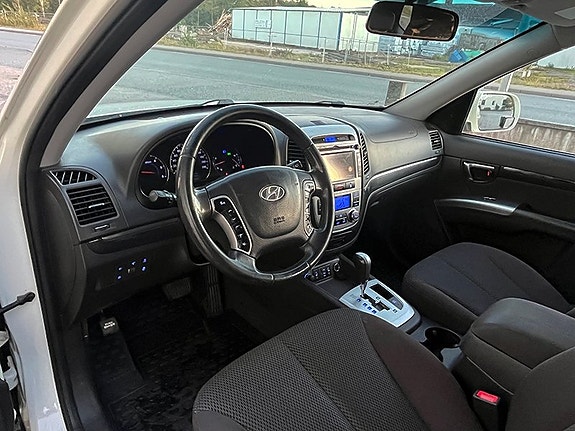 Hyundai Santa Fe 10 of 19