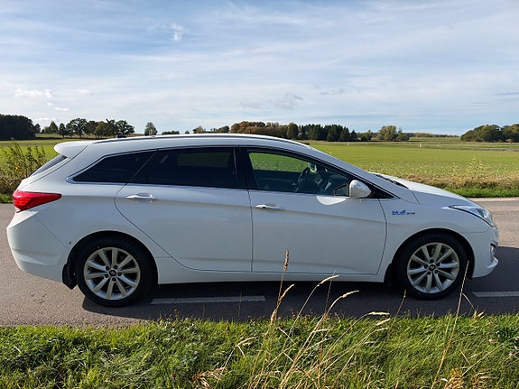 Hyundai i40 2 of 7