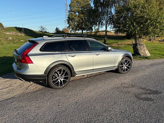 Volvo V90 Cross Country 5 of 21