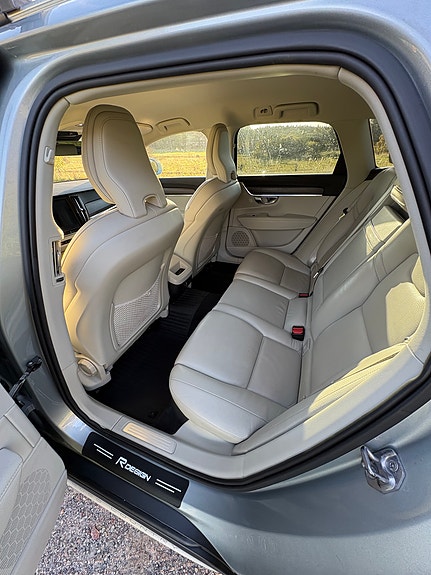 Volvo V90 Cross Country 15 of 21