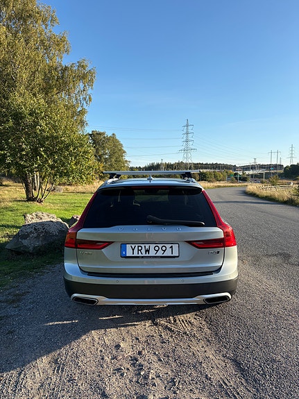 Volvo V90 Cross Country 7 of 21