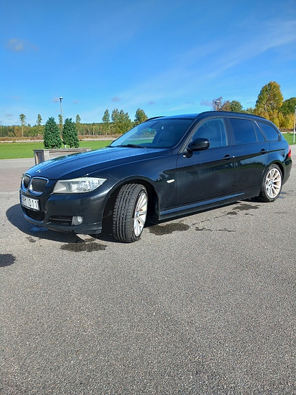 BMW 320d 2 of 7