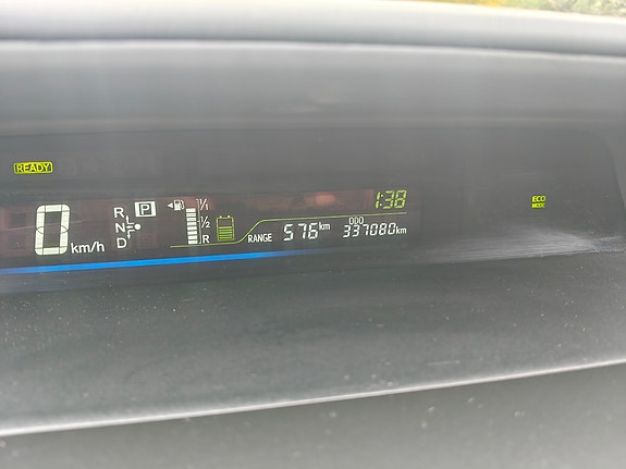 Toyota Prius+ 10 of 12