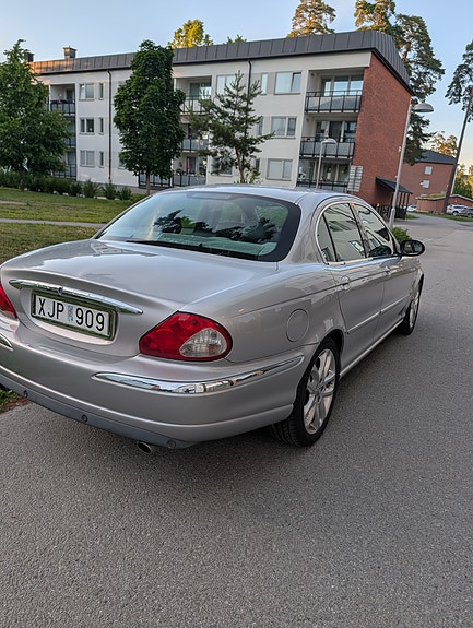 Jaguar X-TYPE 5 of 6
