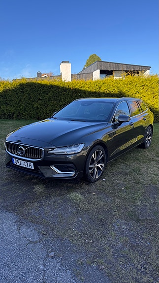 Volvo V60 2 of 4