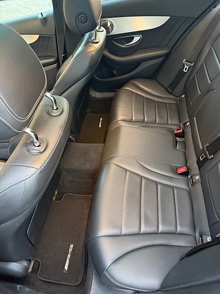 Mercedes-Benz C250 6 of 9