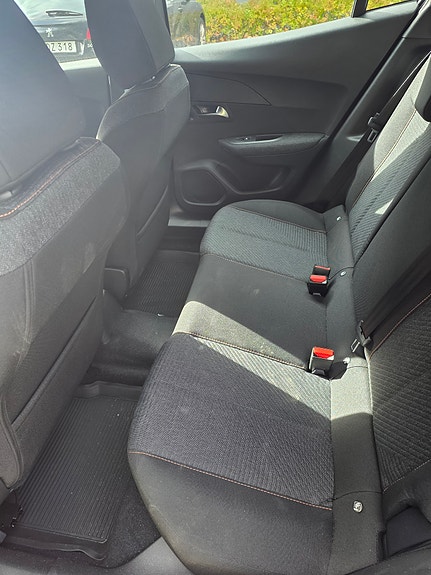 Peugeot 2008 12 of 19