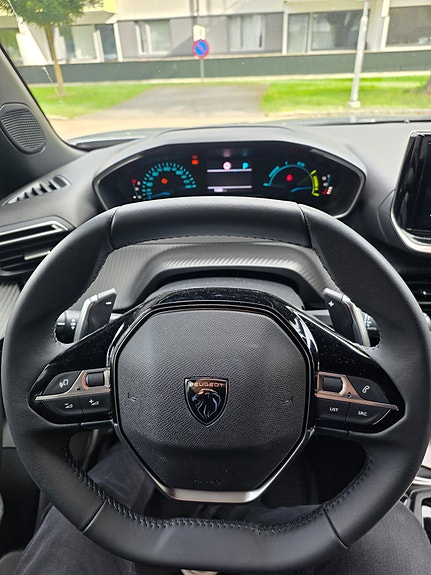 Peugeot 2008 15 of 19