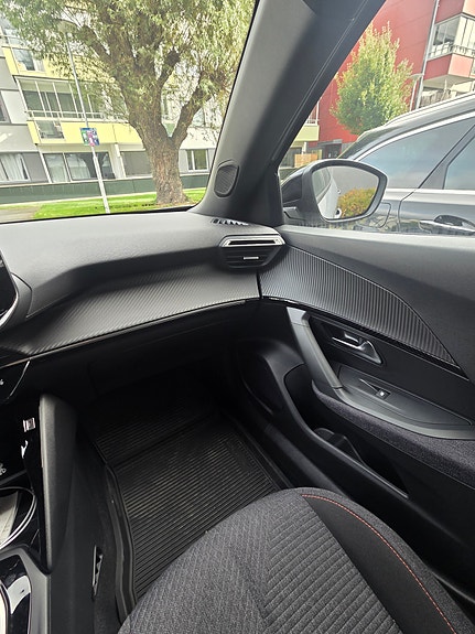 Peugeot 2008 17 of 19