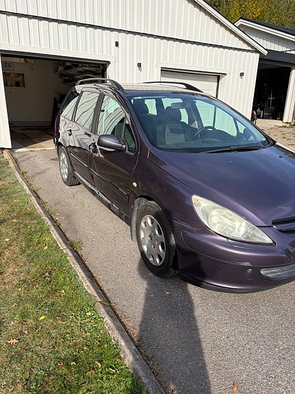 Peugeot 307 2 of 4