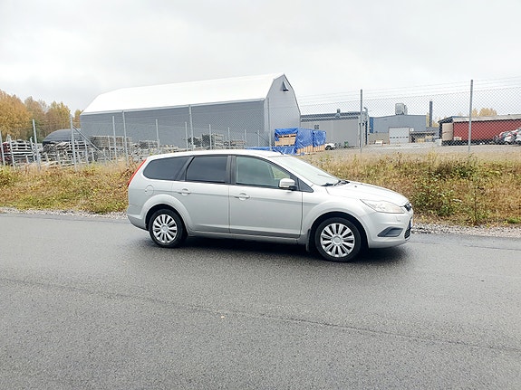 Ford Focus 3 of 6
