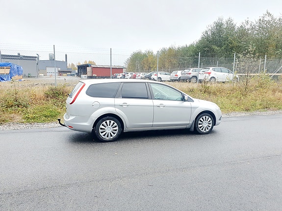 Ford Focus 4 of 6