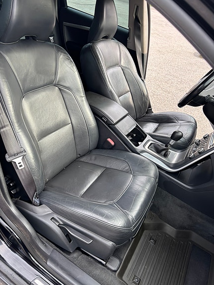 Volvo V70 9 of 16