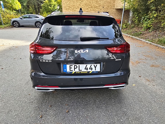 Kia Ceed 2 of 10