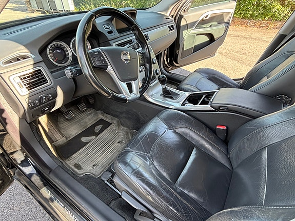 Volvo V70 6 of 13