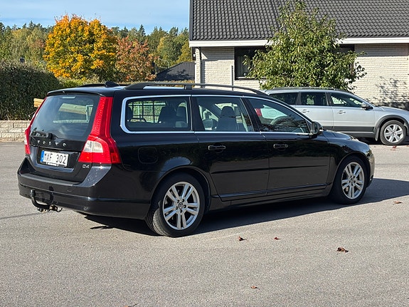 Volvo V70 4 of 13