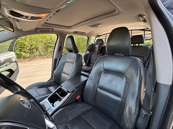 Volvo V70 9 of 13