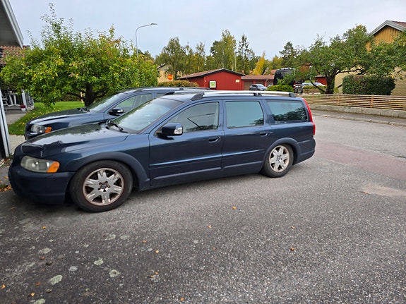 Volvo XC70 4 of 5