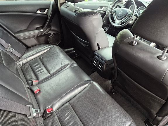 Honda Accord 8 of 10
