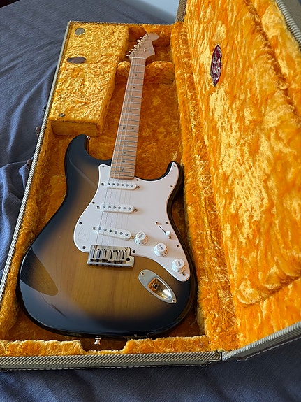 Fender Stratocaster 50th anniversary, ”deluxe”, U.S. 2004