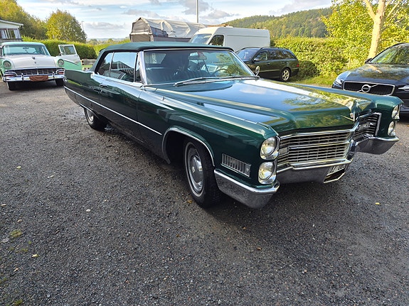 Cadillac Deville 6 of 10