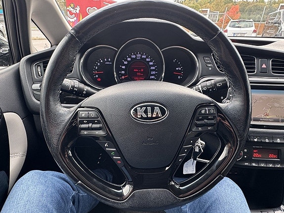 Kia Ceed 10 of 14