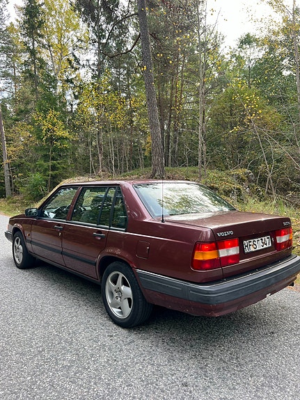 Volvo 940 2 of 10