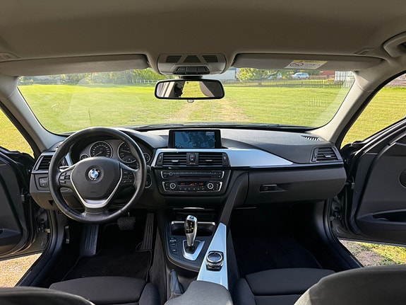BMW 320d 9 of 16