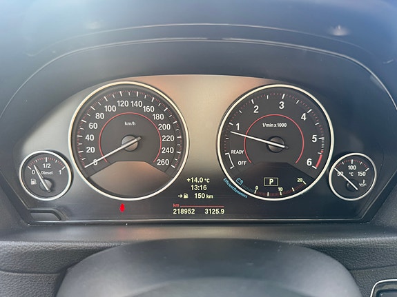 BMW 320d 10 of 16