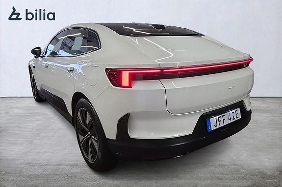 Polestar 4 7 of 23