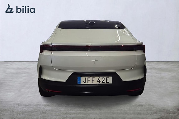 Polestar 4 8 of 23