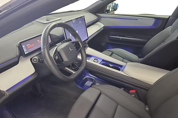 Polestar 4 12 of 23
