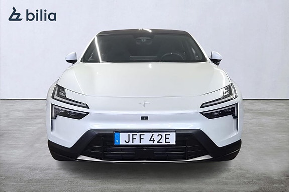 Polestar 4 2 of 23