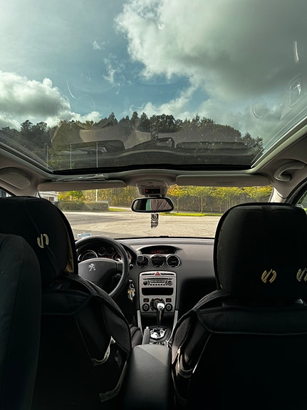 Peugeot 308 SW 4 of 5