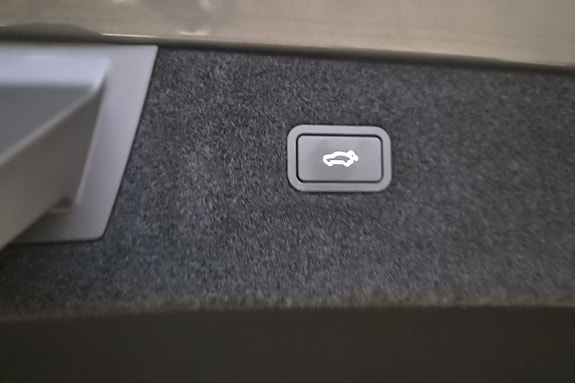 Polestar 4 22 of 23