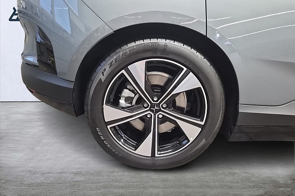 Polestar 4 17 of 23