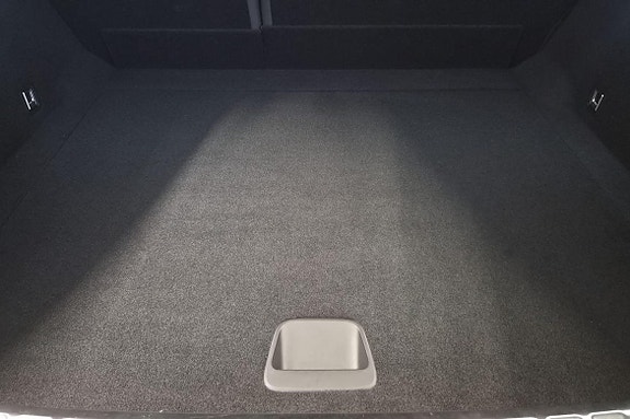 Polestar 4 12 of 23