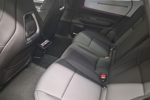 Polestar 4 13 of 23