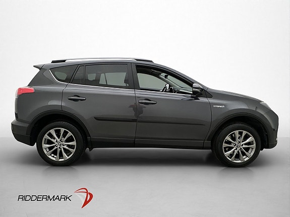Toyota RAV4 4 of 30